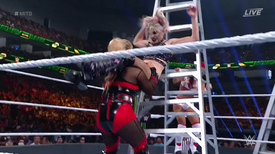 Women_s_MITB_Match_mp40967.jpg