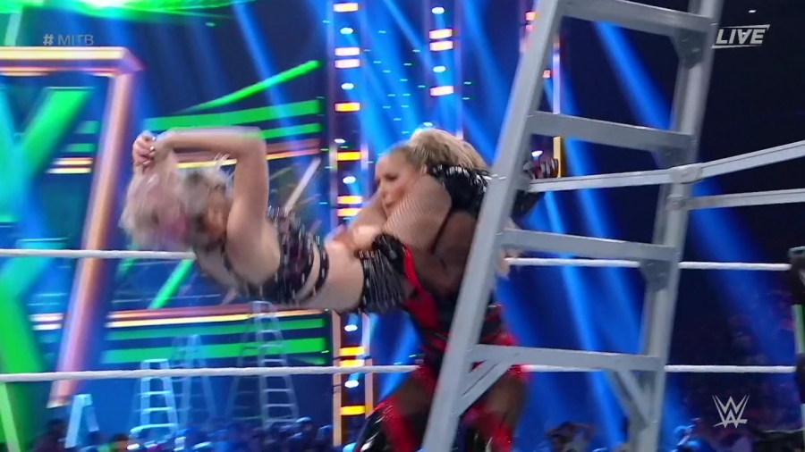 Women_s_MITB_Match_mp40968.jpg