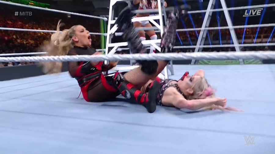 Women_s_MITB_Match_mp40969.jpg