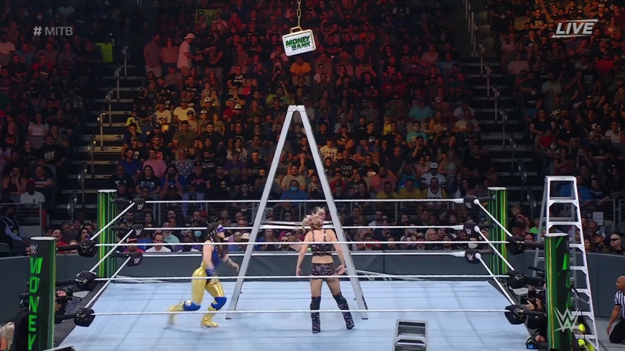 Women_s_MITB_Match_mp41398.jpg