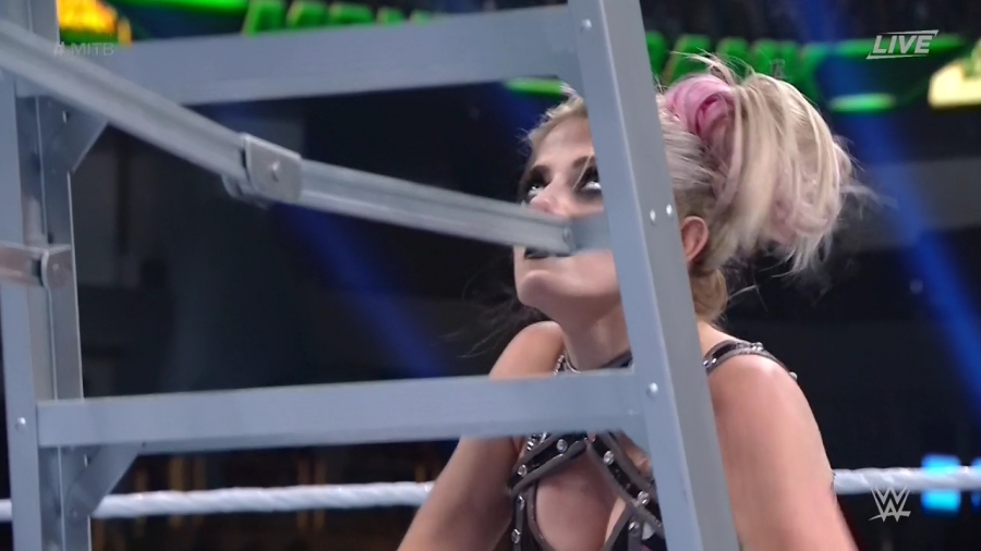 Women_s_MITB_Match_mp41424.jpg