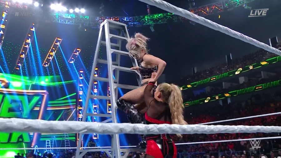 Women_s_MITB_Match_mp41432.jpg