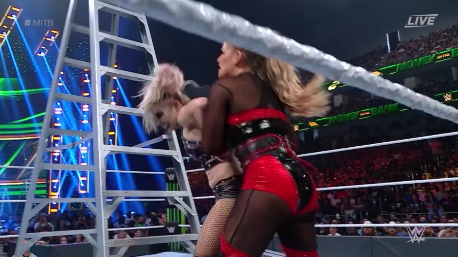 Women_s_MITB_Match_mp41433.jpg