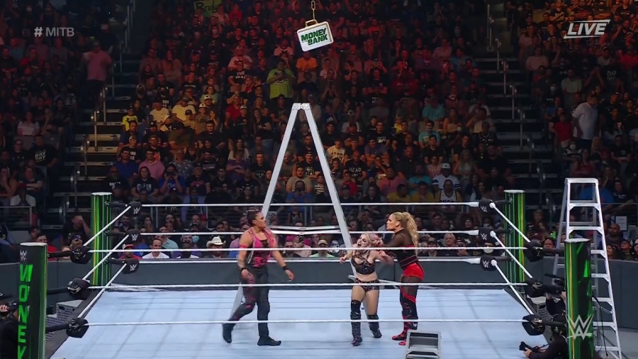 Women_s_MITB_Match_mp41435.jpg