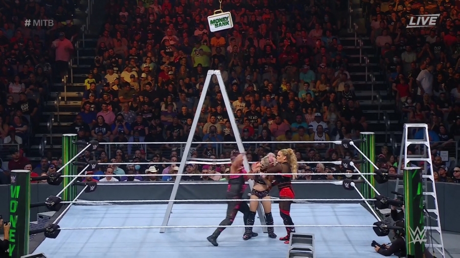 Women_s_MITB_Match_mp41436.jpg